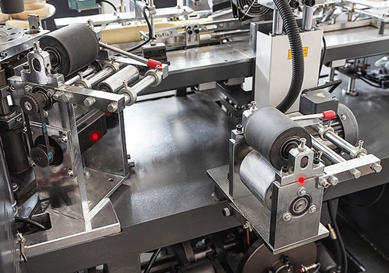 آلة الكوب الورقي ذات اللوحة الواحدة ذات السرعة العالية