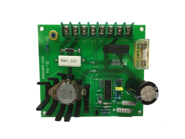 لوحة كهربائية التوتر